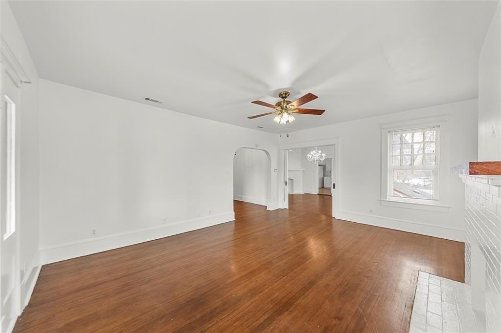 4615 Gaston Ave - Photo 4 of 29