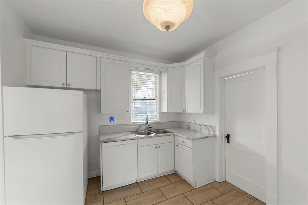 4615 Gaston Ave - Photo 5 of 29