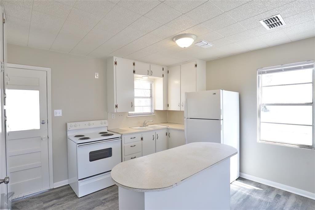 826 E North 10th St - Photo 5 of 17