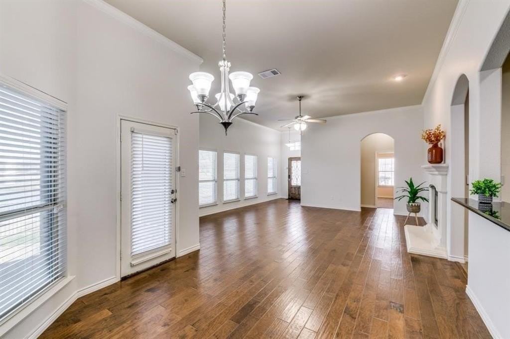 1802 Sanderlain Ln - Photo 3 of 12