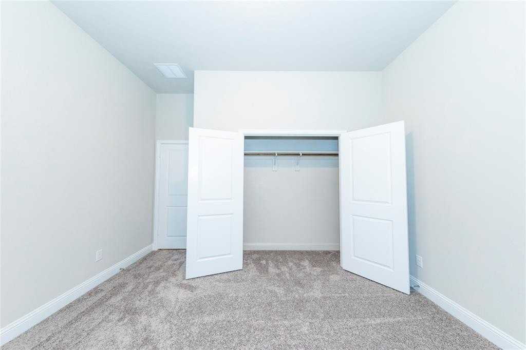 2116 Austin Ln - Photo 4 of 26