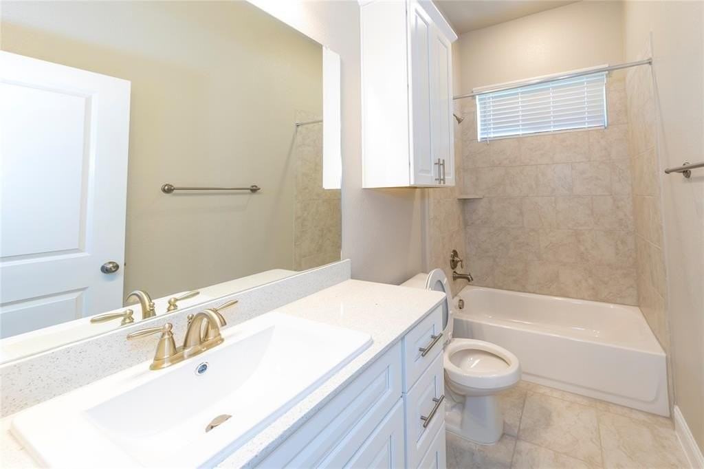 2116 Austin Ln - Photo 5 of 26