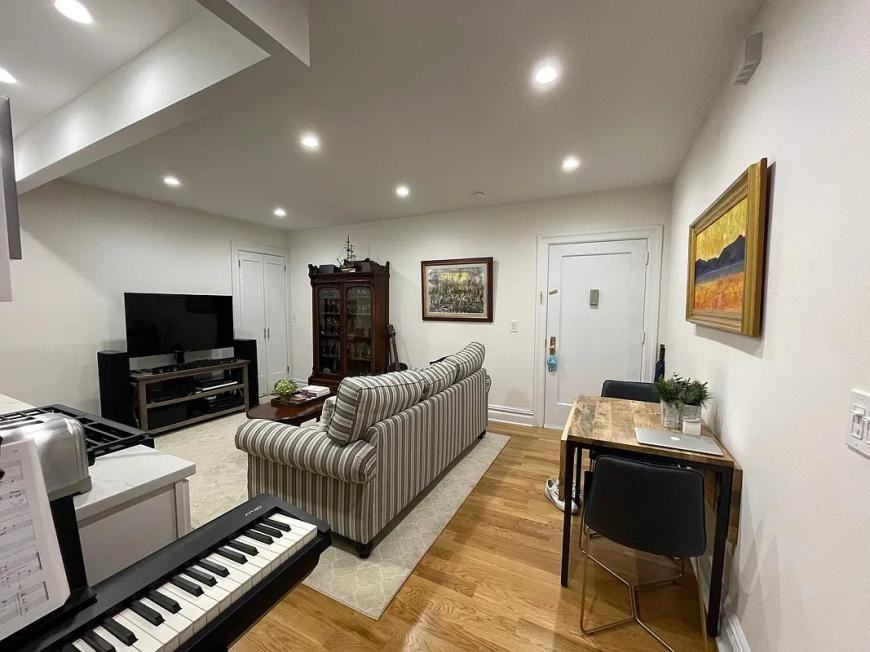 27 W 96th St - Photo 2 of 10