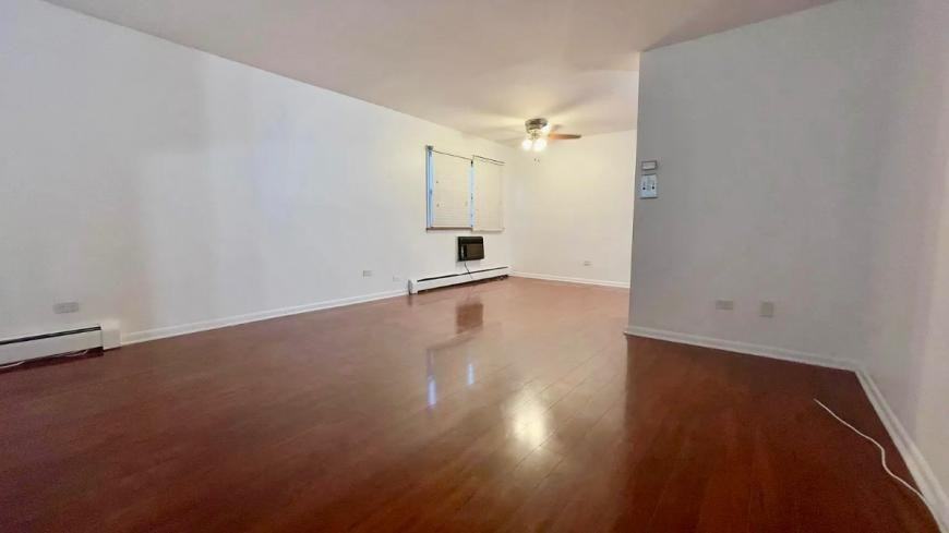 10925 S Keating Ave - Photo 4 of 10