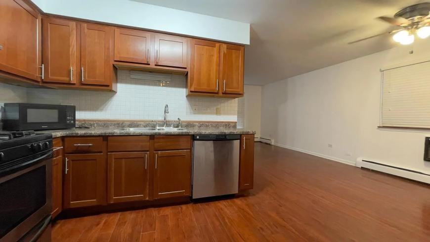 10925 S Keating Ave - Photo 6 of 10