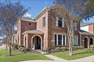 152 Leonard St - Photo 1 of 1