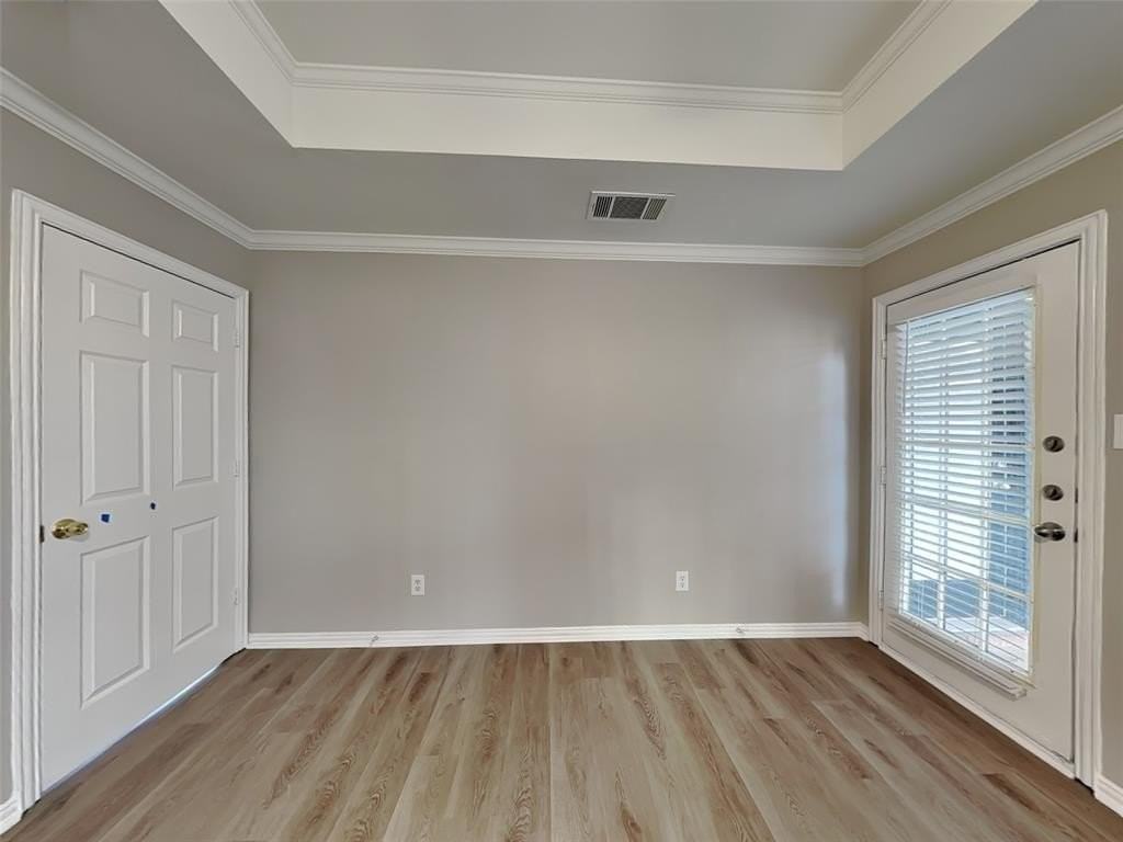 709 W Park Dr - Photo 7 of 18