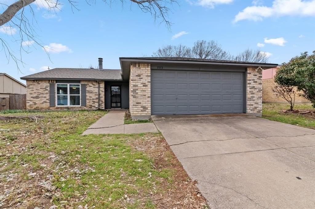 7573 Bigleaf Ln - Photo 2 of 33