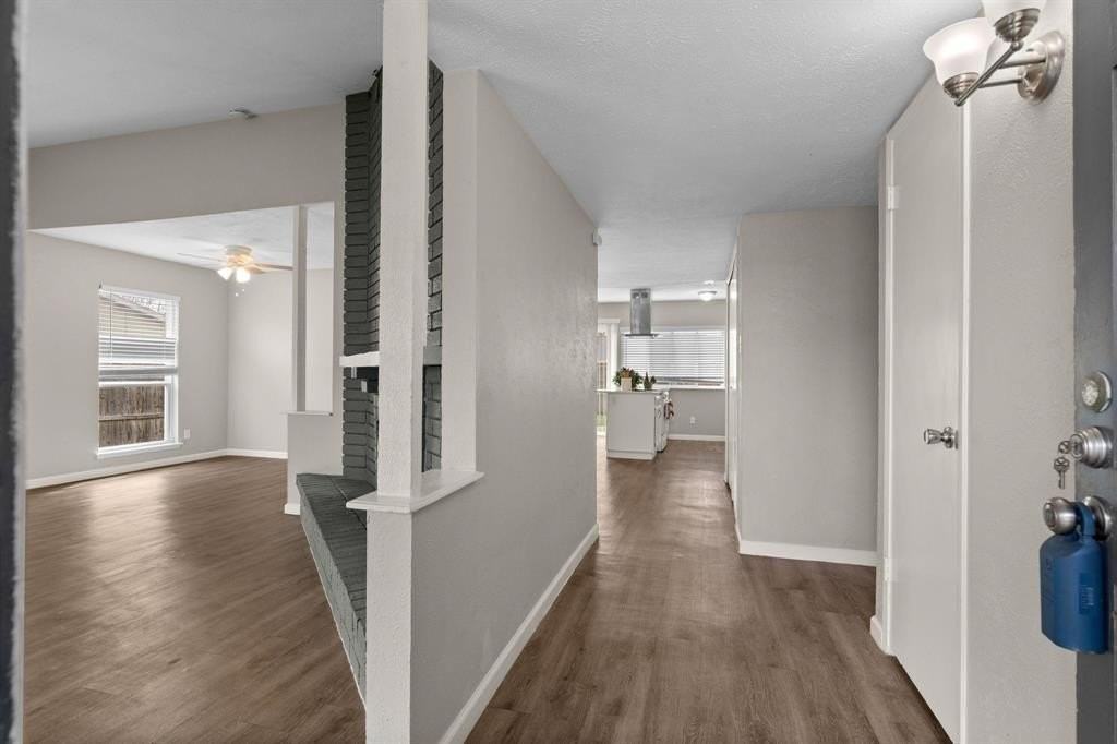 7573 Bigleaf Ln - Photo 7 of 33