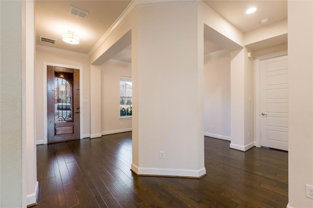 1008 Peacock Blvd - Photo 6 of 40