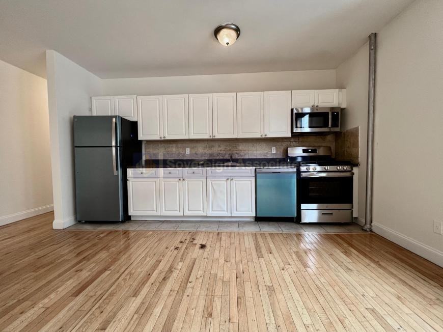 555 W 160th St - Photo 4 of 10