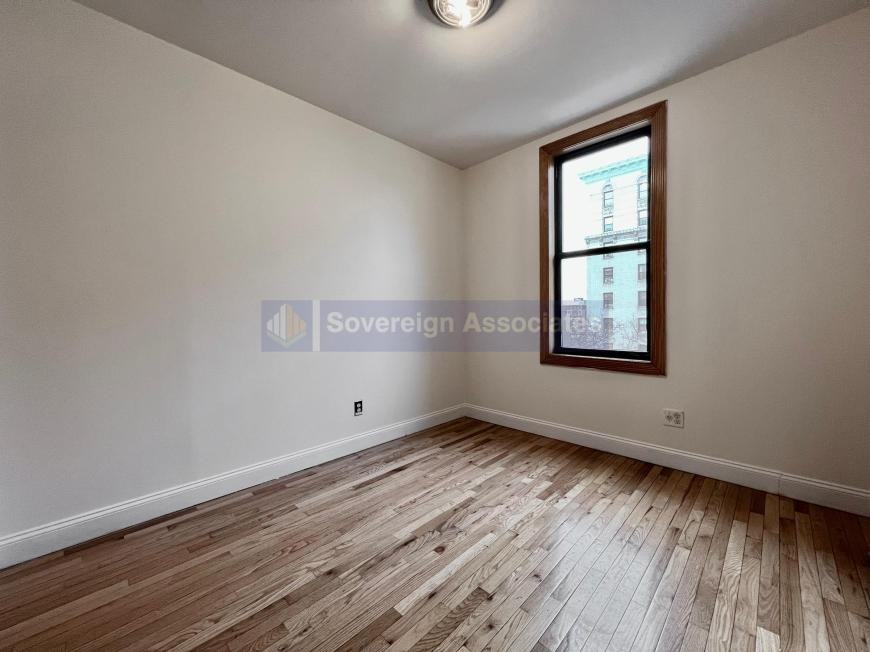 555 W 160th St - Photo 7 of 10