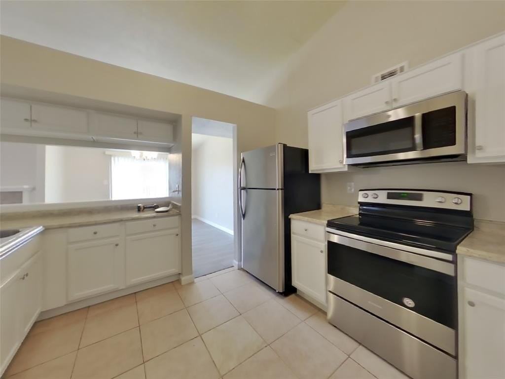 7808 Portman Ave - Photo 6 of 18