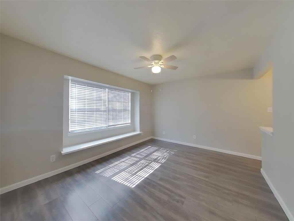 7808 Portman Ave - Photo 7 of 18