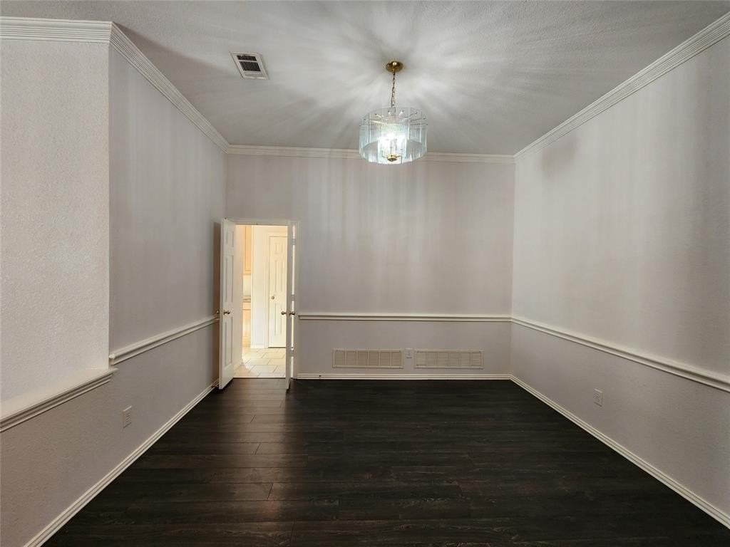 8032 Slide Rock Rd - Photo 3 of 23