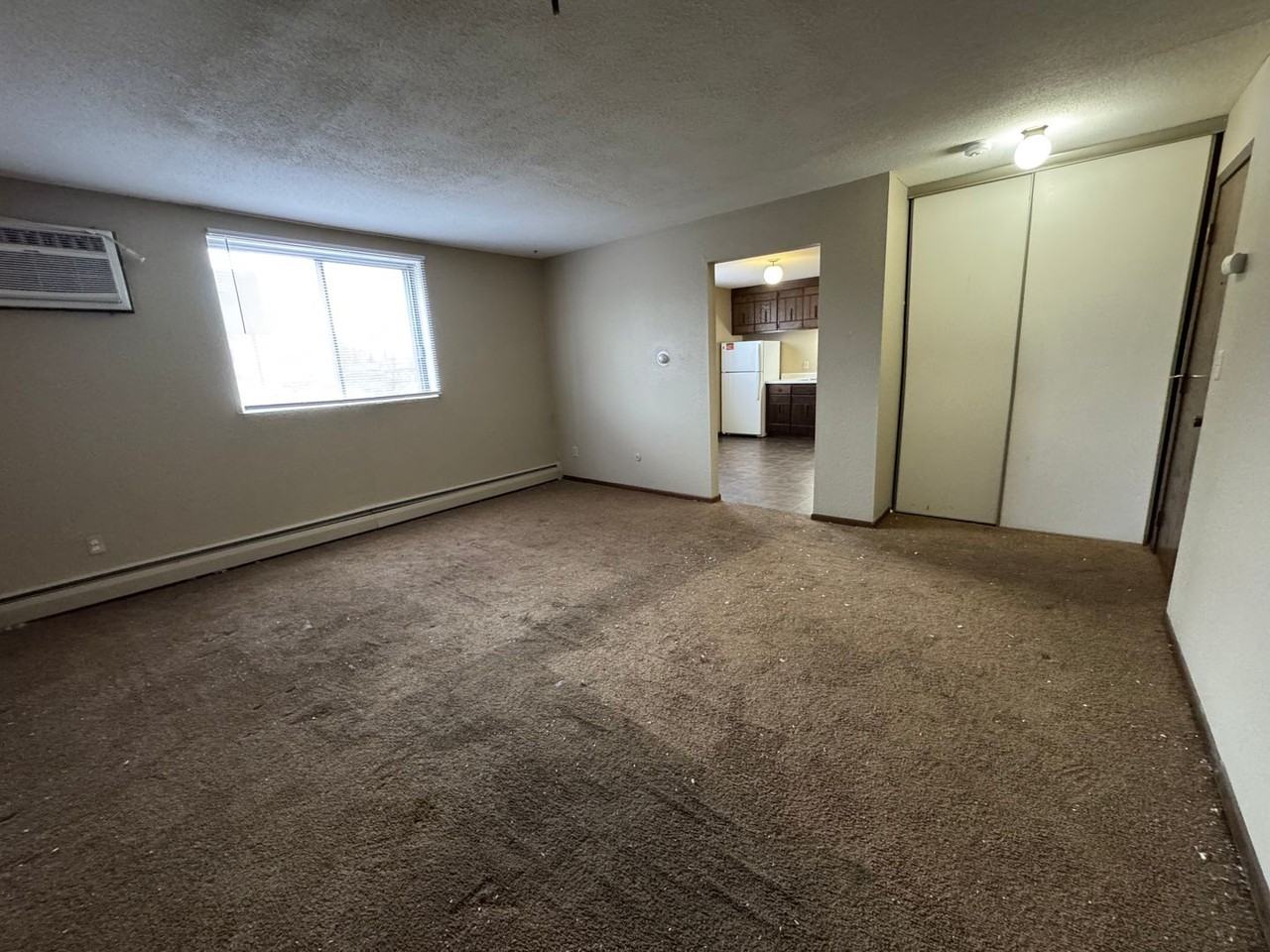 83 Arlington Ave West - Photo 5 of 9