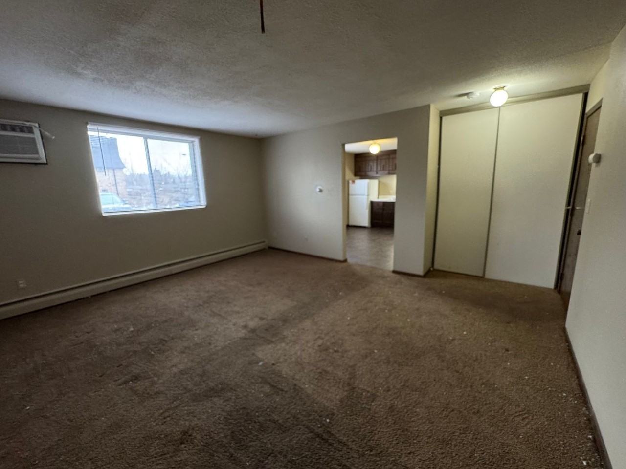 83 Arlington Ave West - Photo 6 of 9