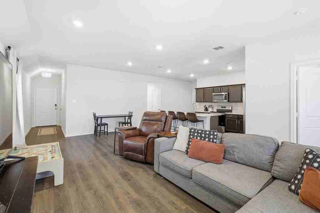 13117 Don Fisher Ln - Photo 5 of 16