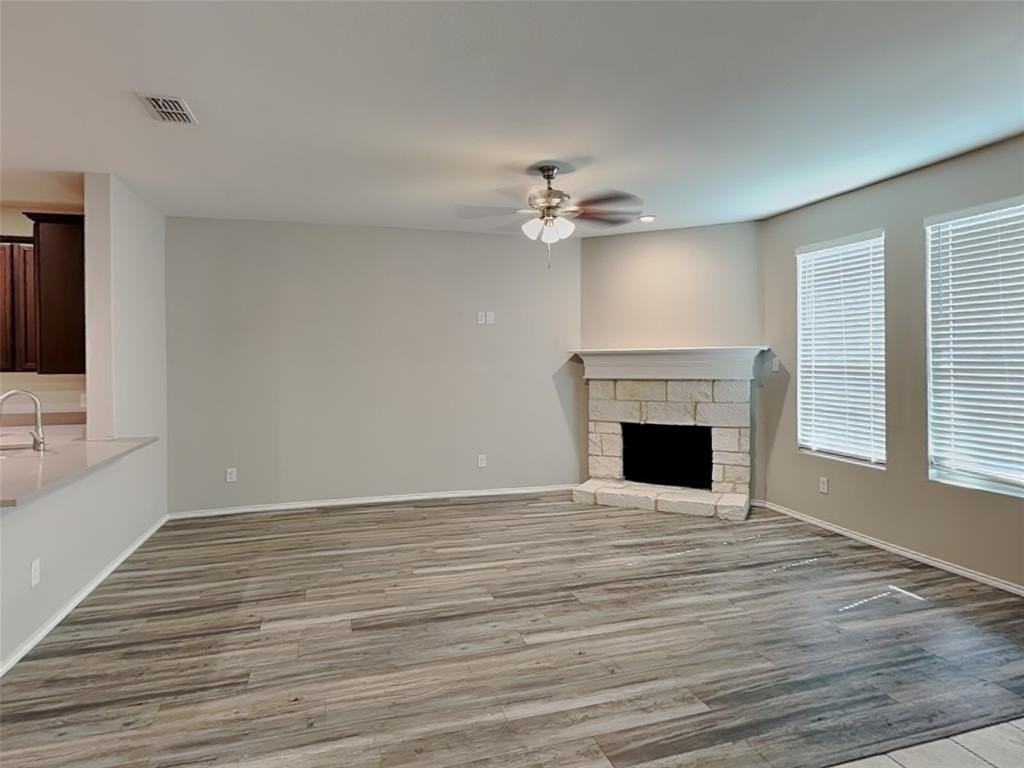 215 Saddlebrook Ln - Photo 3 of 16