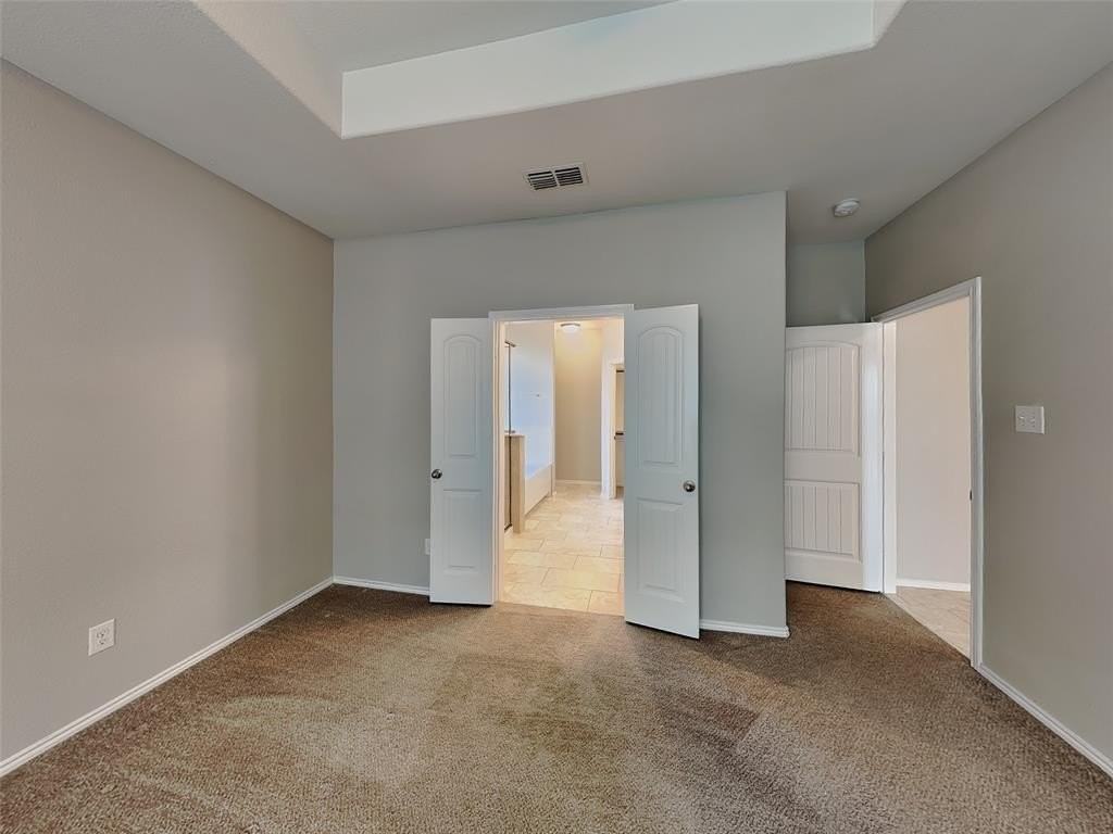 215 Saddlebrook Ln - Photo 7 of 16