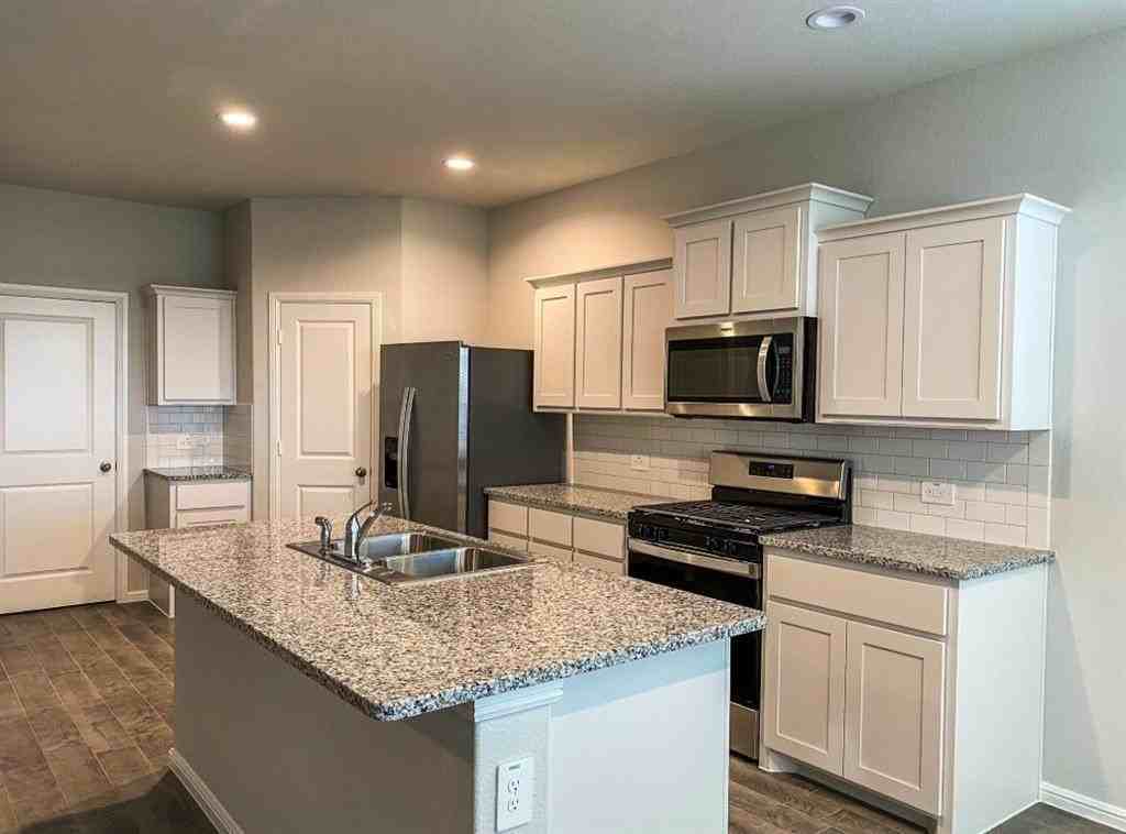 5400 Gold Pond Dr - Photo 7 of 23