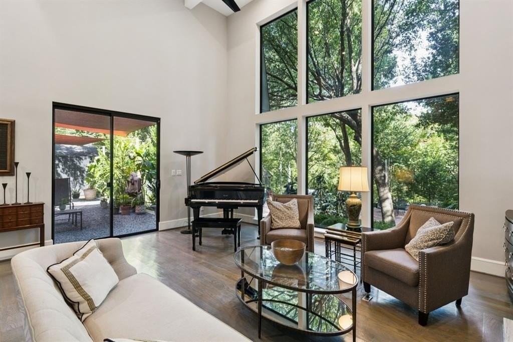 2934 Maple Springs Blvd - Photo 5 of 36