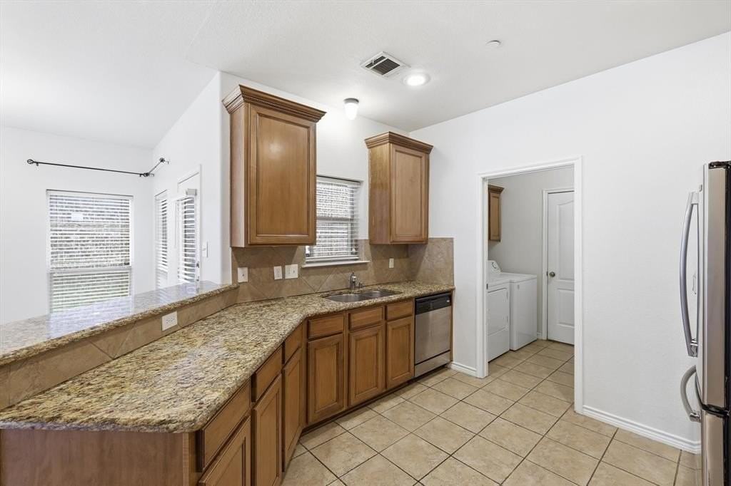 6789 Cortona Ln - Photo 7 of 24