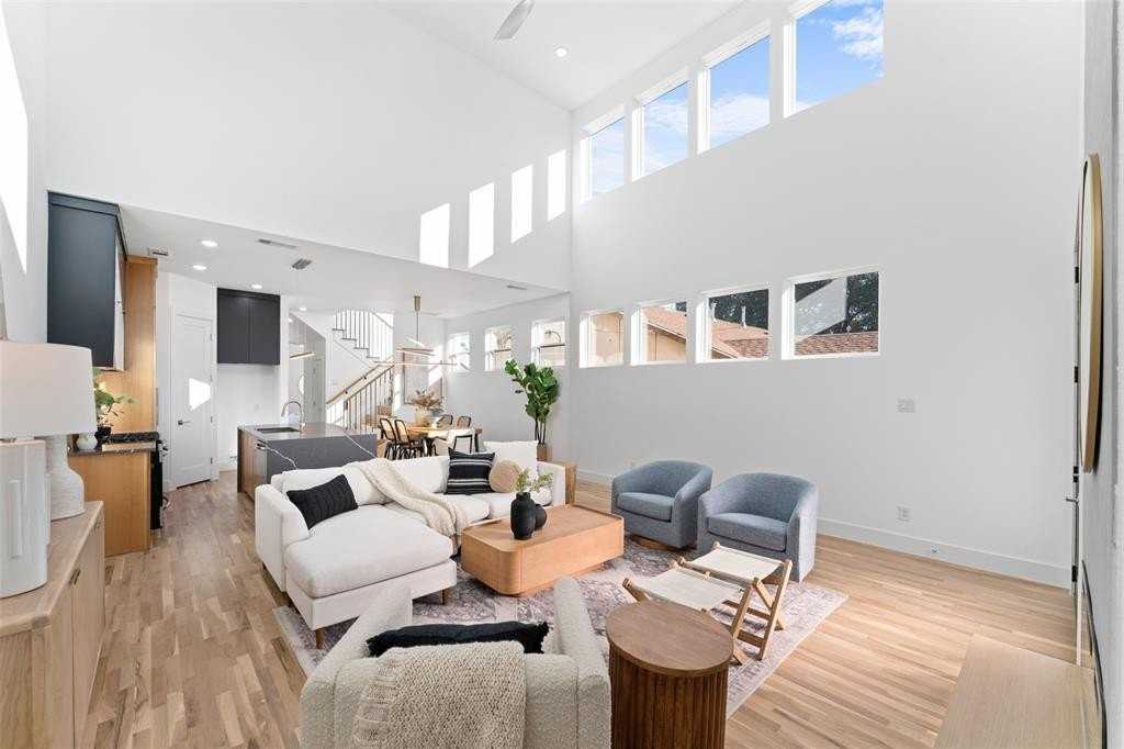 2313 S Vernon Ave - Photo 6 of 40