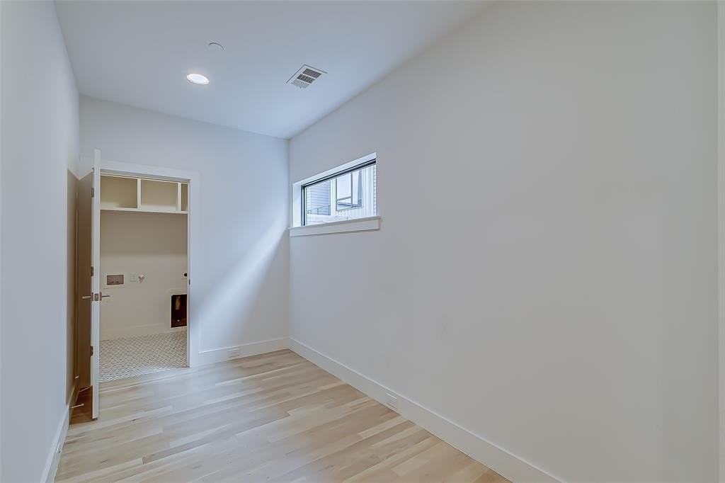 2707 Kimsey Dr #103 - Photo 5 of 33