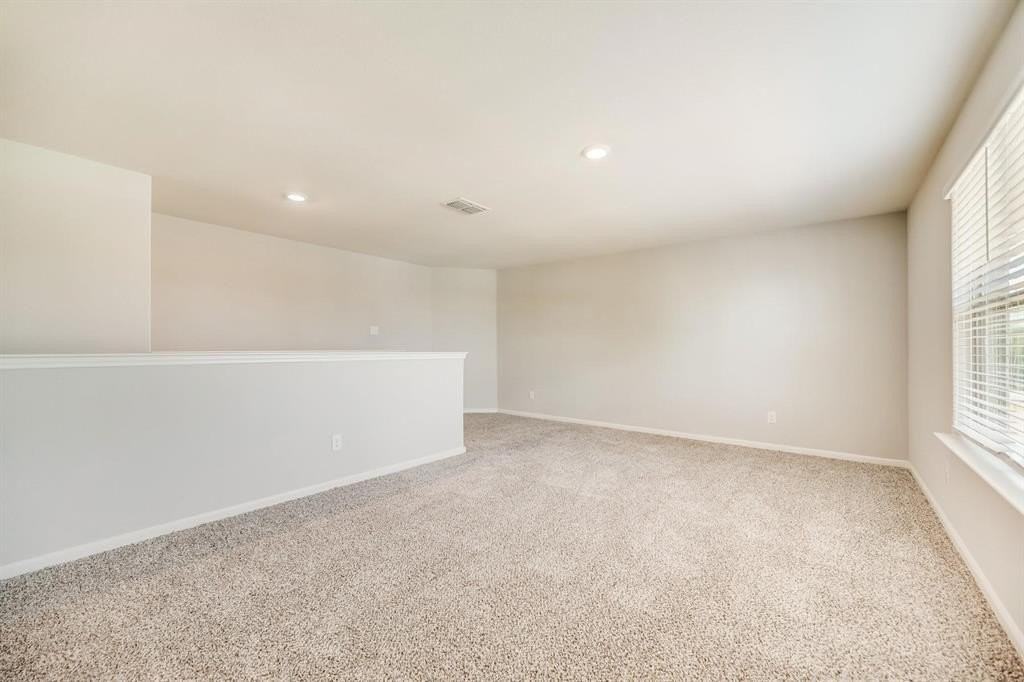 821 Boyer Ct - Photo 7 of 11