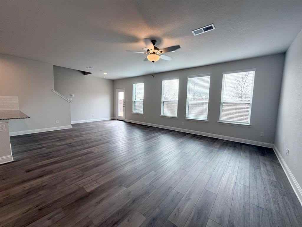 2121 Layla Dr - Photo 4 of 21