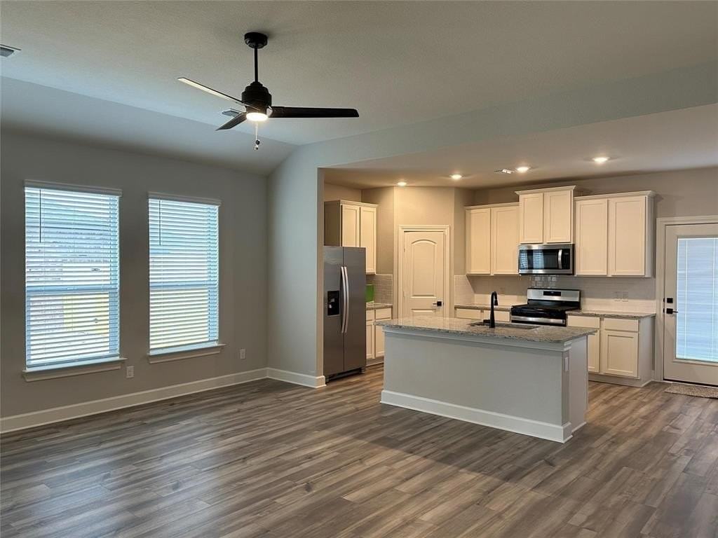 808 Boyer Ct - Photo 2 of 15