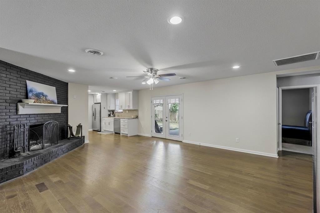 6244 Trail Lake Dr - Photo 5 of 19