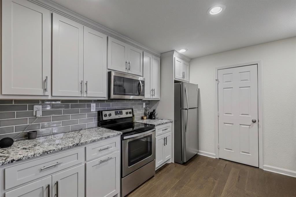 6244 Trail Lake Dr - Photo 7 of 19