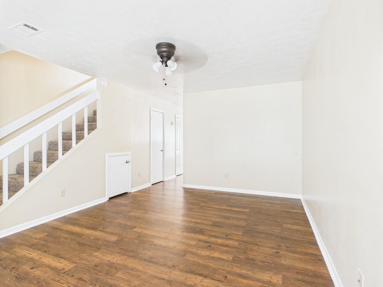 800 San Pedro Dr #C - Photo 5 of 24