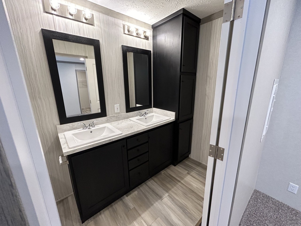 701 Hawaii #701 - Photo 4 of 11