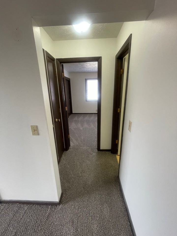 P - 2137 S 42nd St - Photo 6 of 10