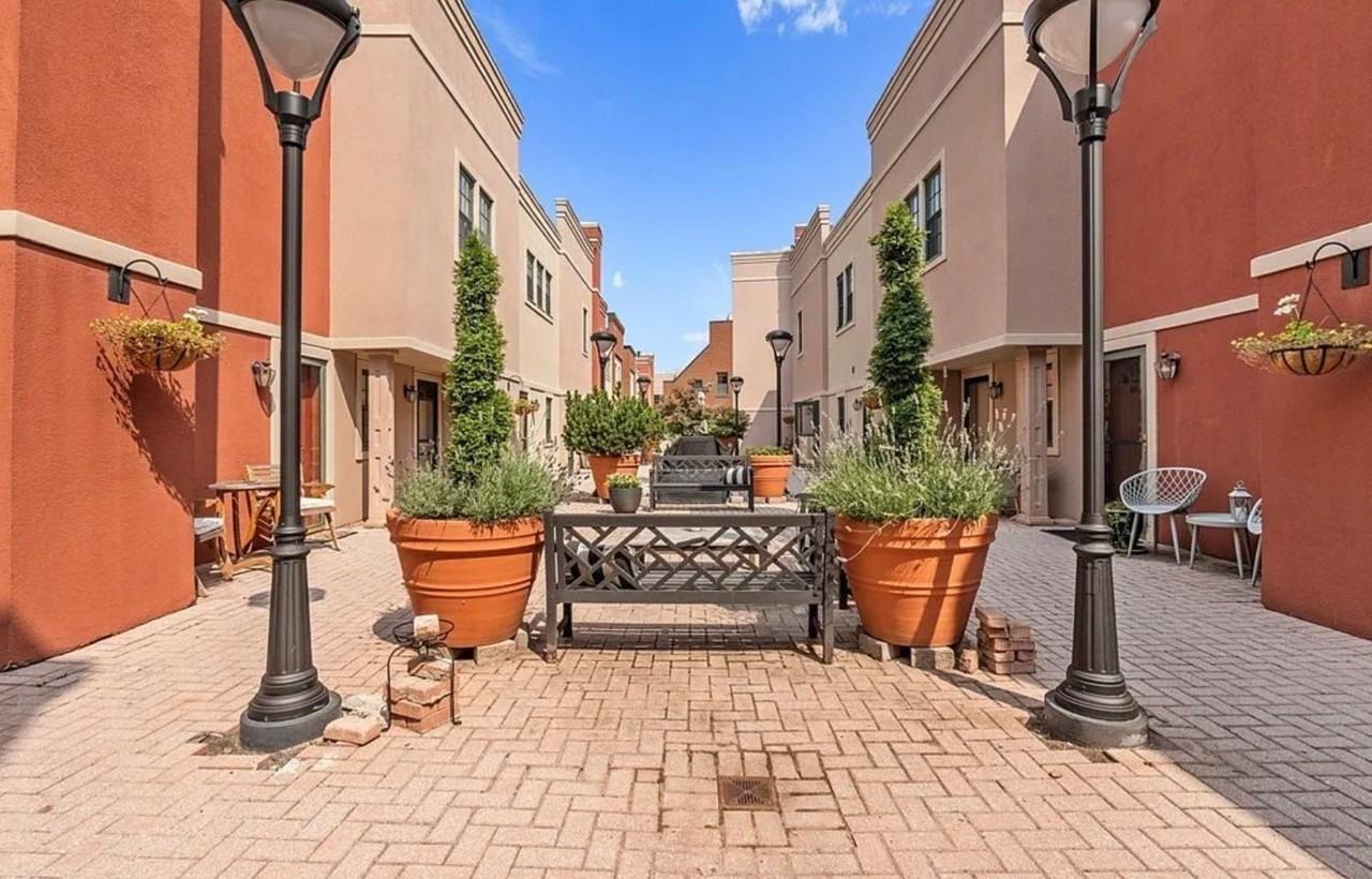 133 Walton St - Photo 6 of 50