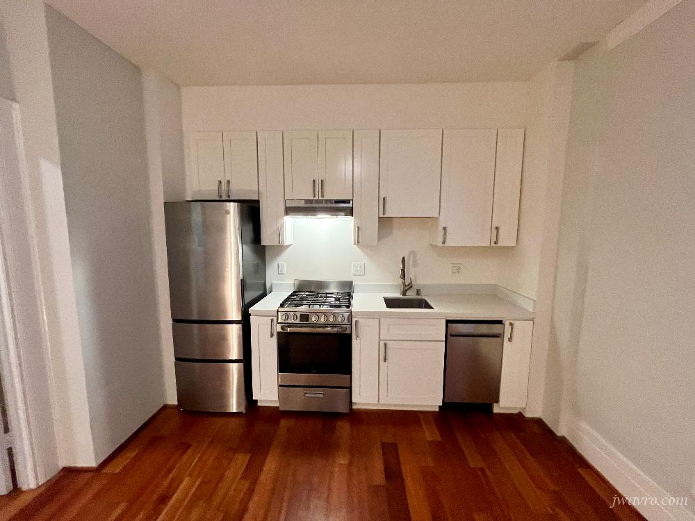 Van Ness Avenue & Green - Photo 3 of 8