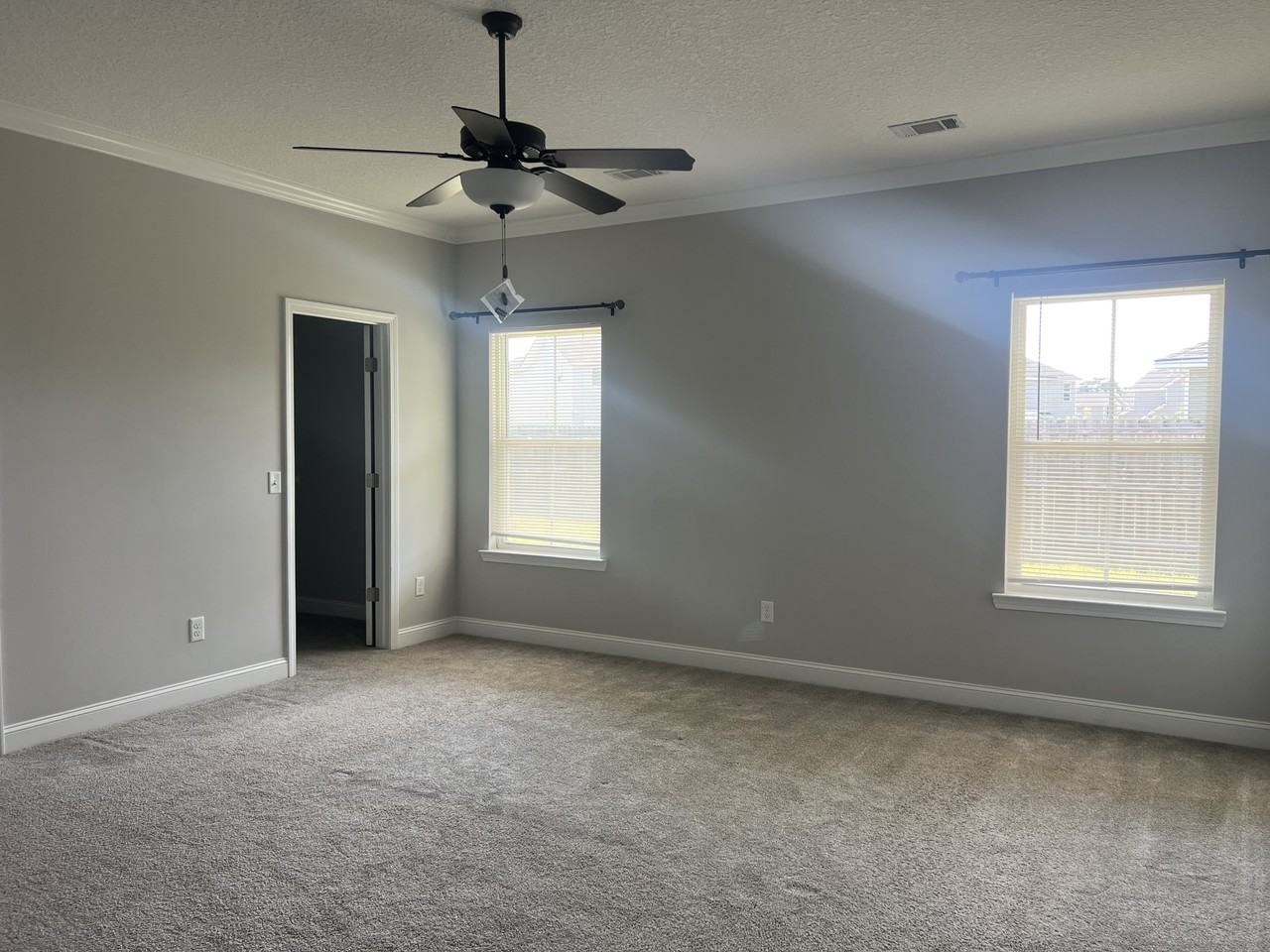 364 Thorp Cir #1 - Photo 6 of 9