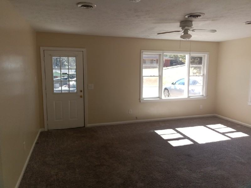 3309 10th St #1 - Photo 4 of 8