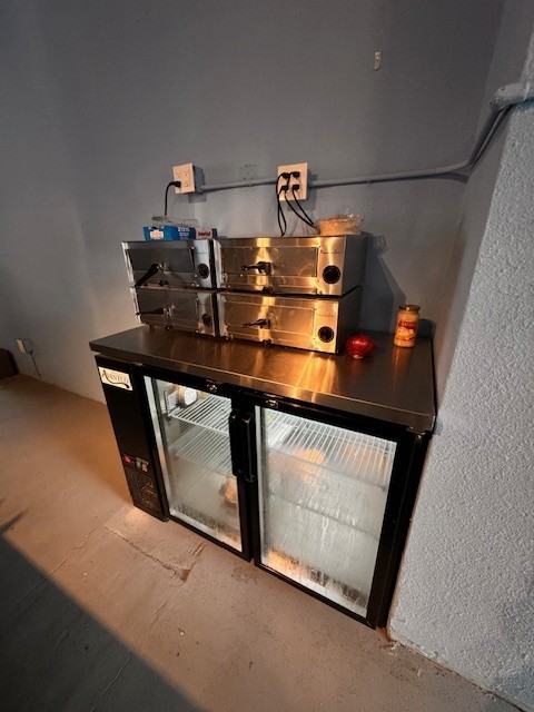 607 6th St #1 - Photo 7 of 19