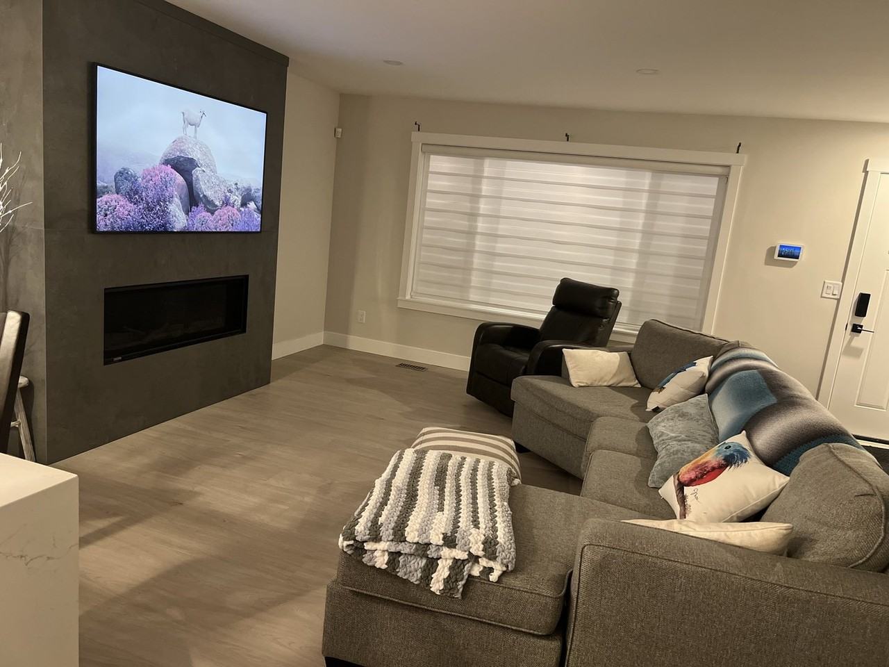 3653 Burnside Dr - Photo 2 of 8