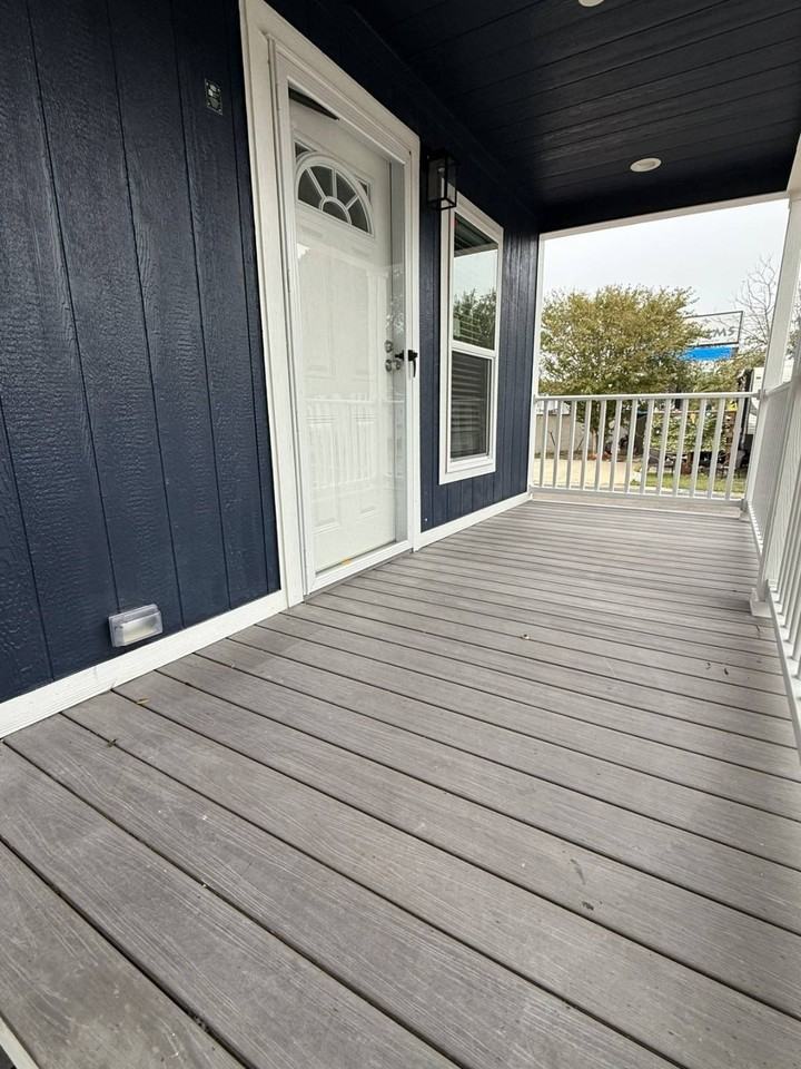 11 La Posada Dr - Photo 2 of 7