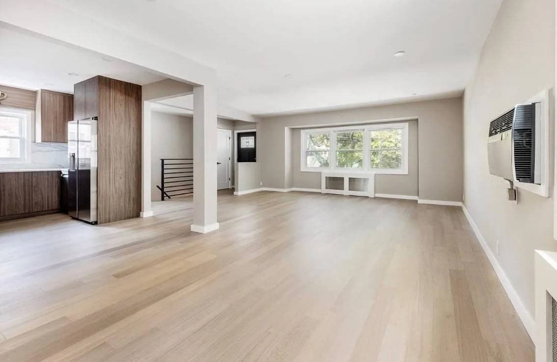 20812 53rd Ave #2ndFL - Photo 2 of 7