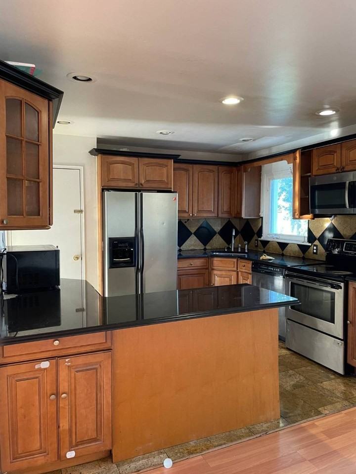 9 N Fordham Rd - Photo 3 of 5