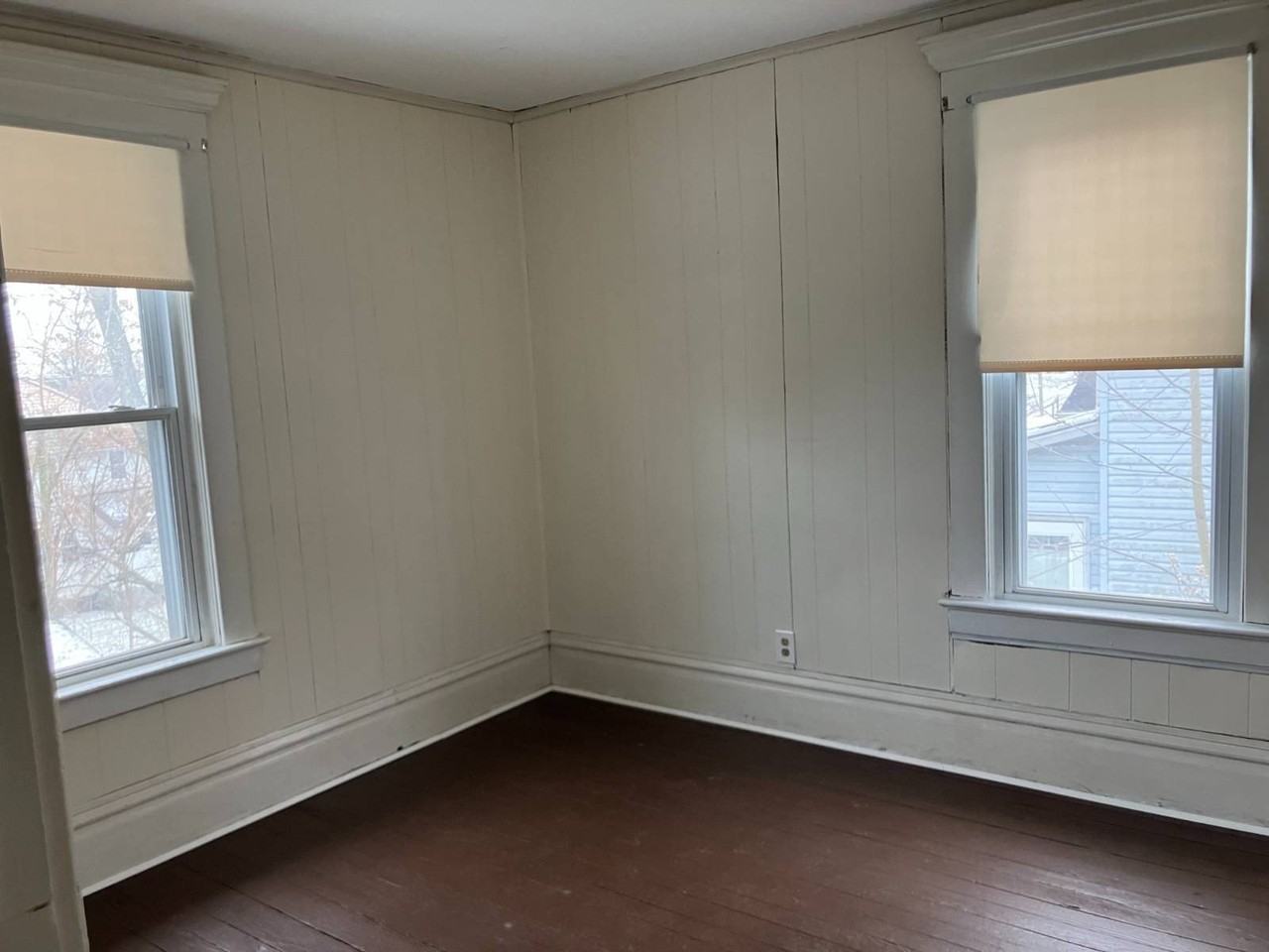 736 S Seneca Ave - Photo 5 of 17