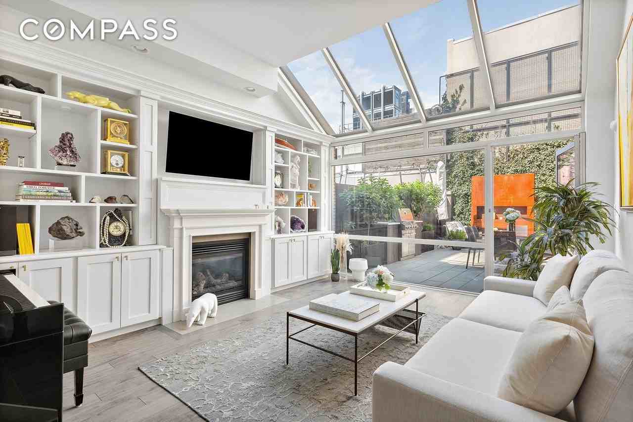 143 N 3rd St #TH - Photo 3 of 21