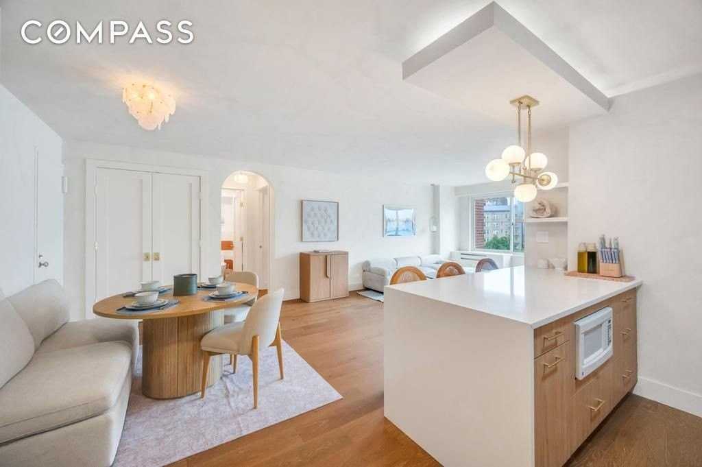 175 W 12th St #5E - Photo 4 of 21