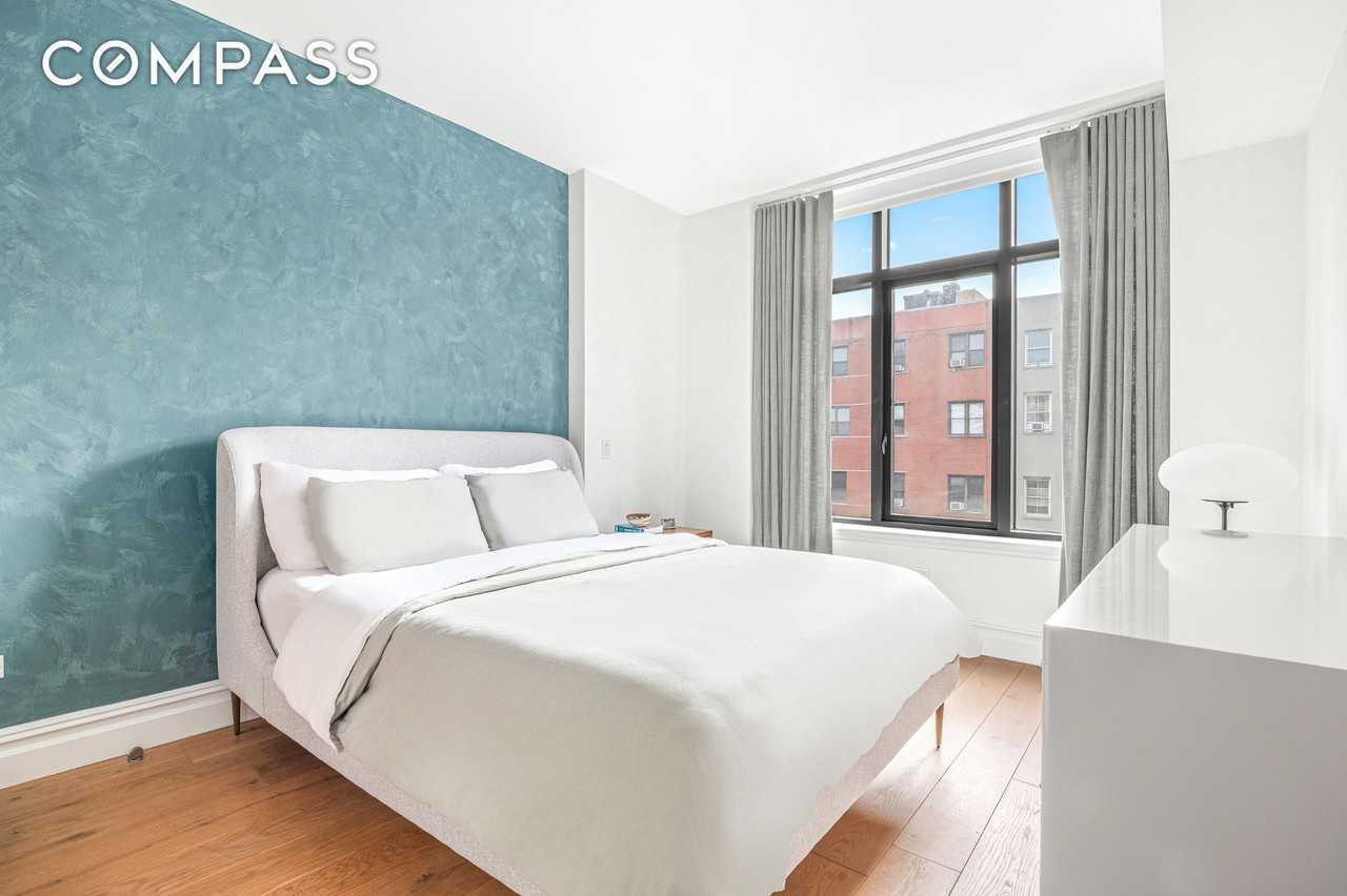 245 W 14th St #5A - Photo 5 of 6